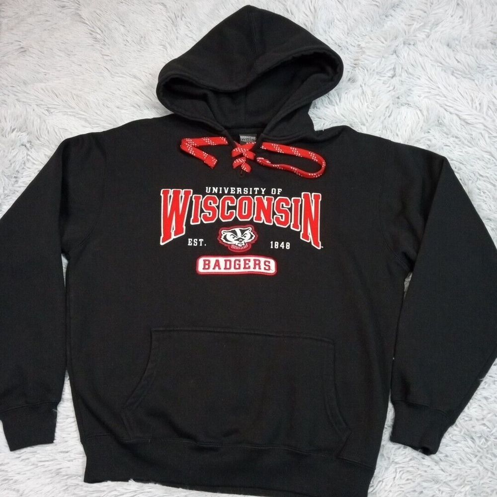 Wisconsin Badgers Sweatshirt Mens M Black Hoodie University Sports Pocket Comfy